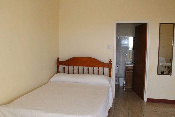 Room 3 of 70