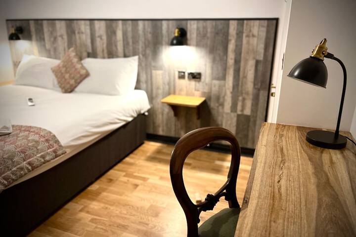 Room 43 of 133
