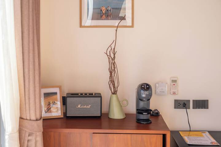 Room 153 of 221