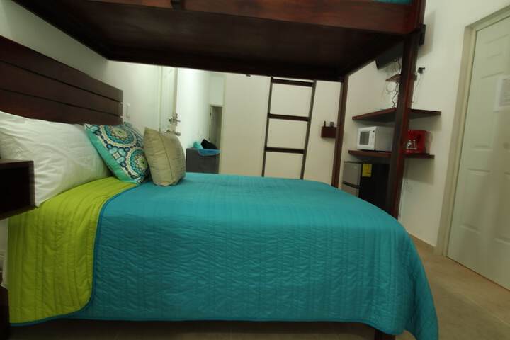 Room 9 of 27