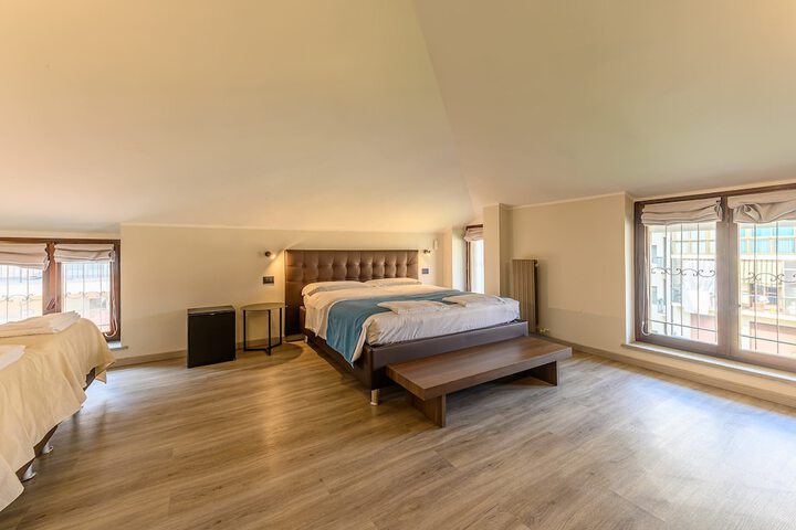 Room 25 of 66
