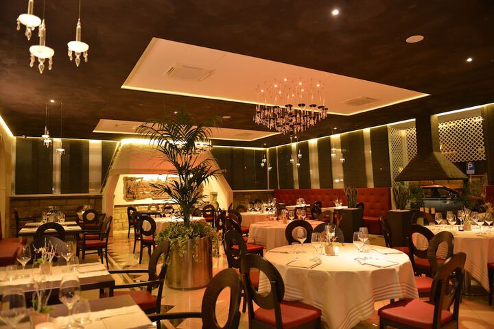 Dining 81 of 100
