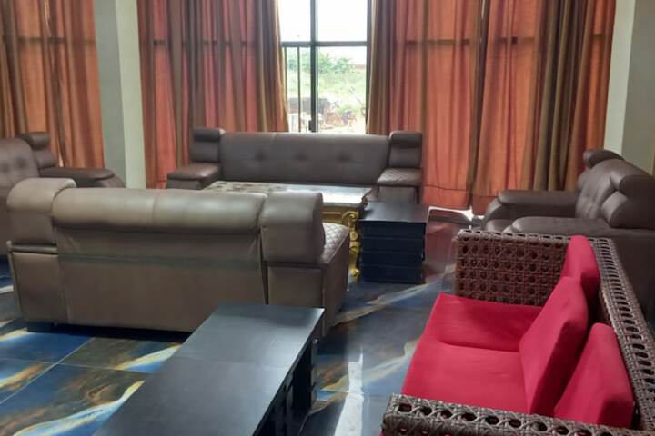 Room 7 of 13
