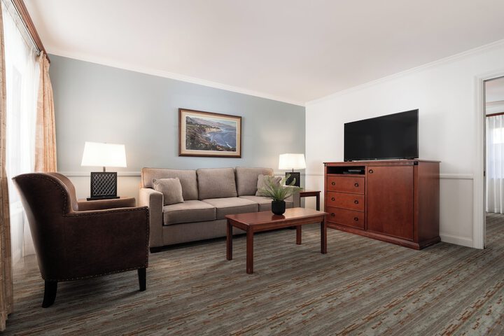 Room 34 of 61