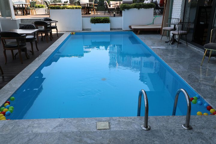 Pool 125 of 184