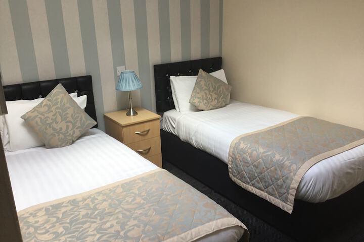Room 17 of 42