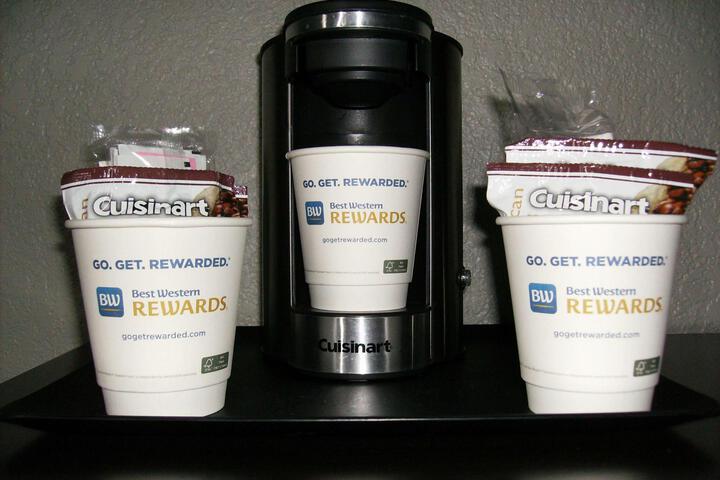 2 Queen Beds High Speed Internet Accessible Microwave and Refrigerator, Coffee Maker Iro (9 of 14)