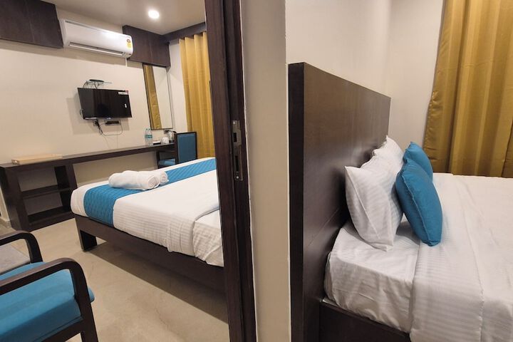 Room 12 of 36