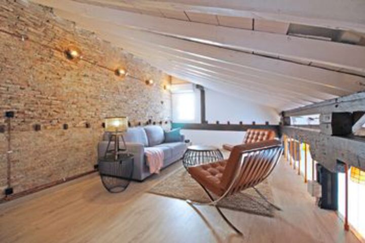 Room 17 of 25
