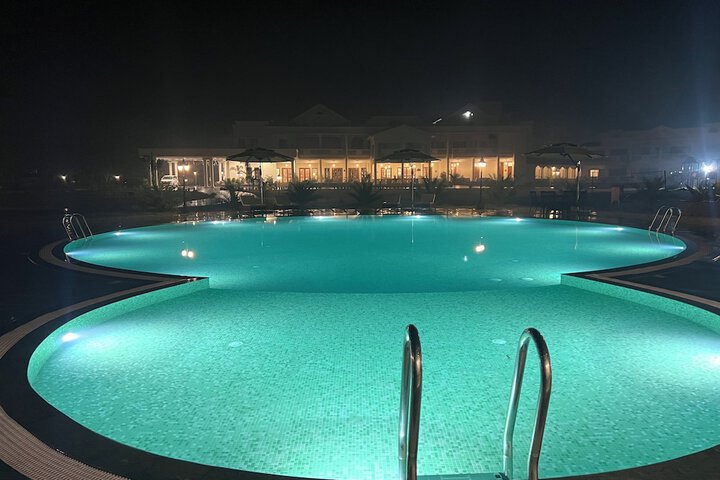Pool 80 of 181