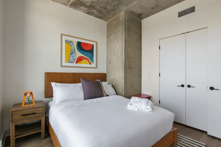 Room 20 of 860