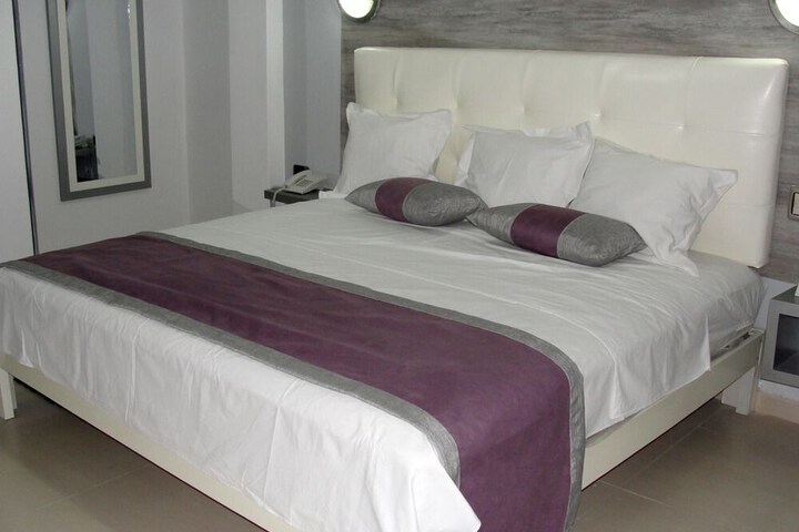 Room 5 of 31