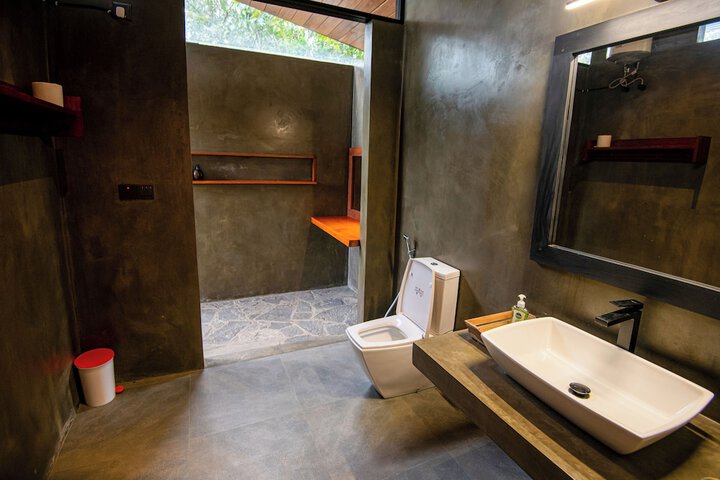 Room 15 of 26