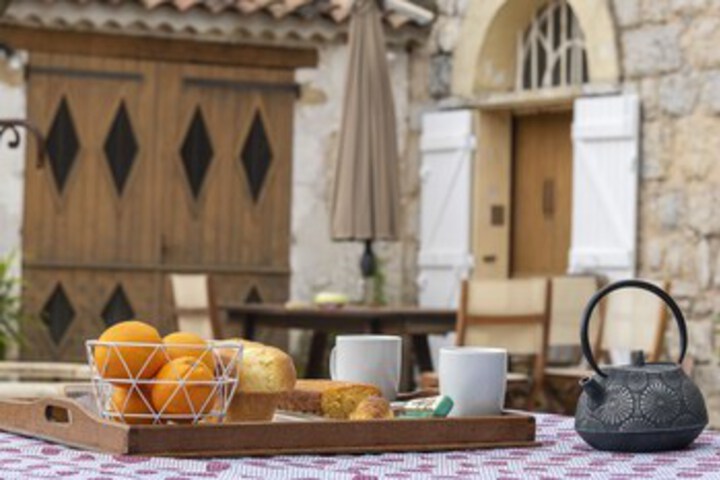 Breakfast/Coffee Service 12 of 65