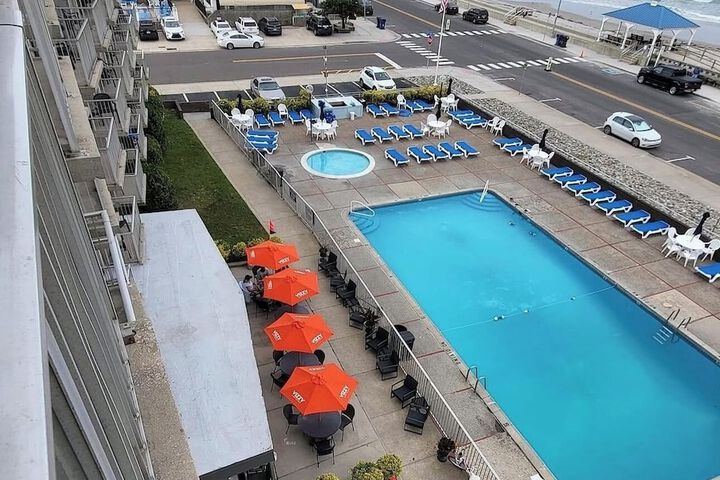 Swimming pool at Acropolis Oceanfront Resort