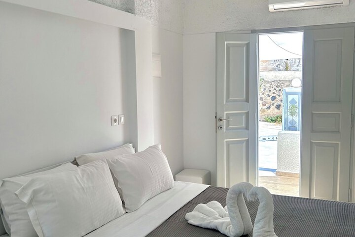 Room 3 of 56