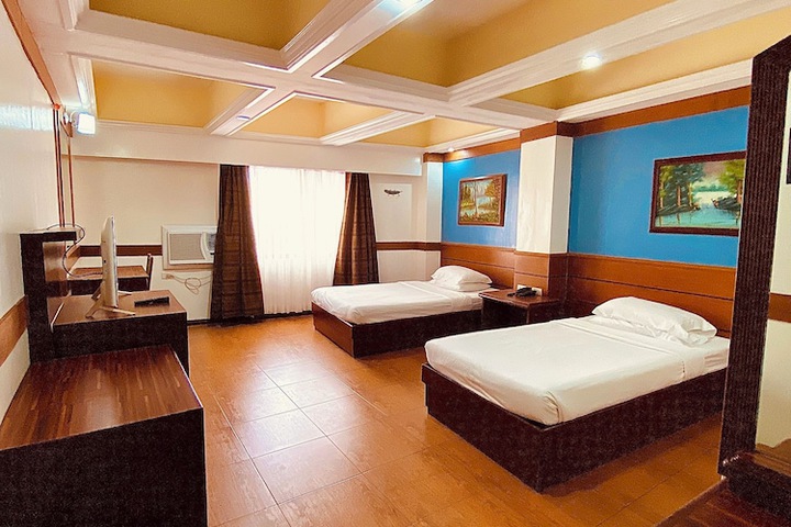 Room 5 of 28