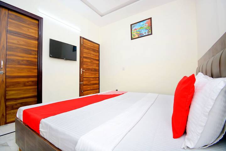 Room 18 of 33