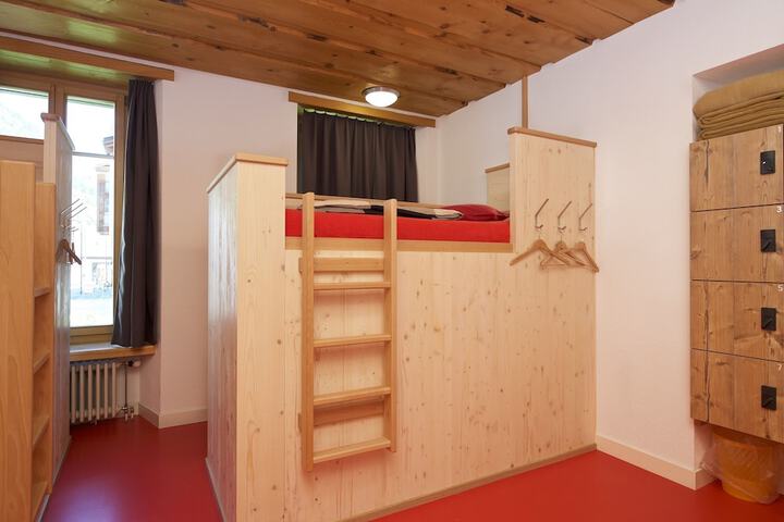 Room 19 of 61