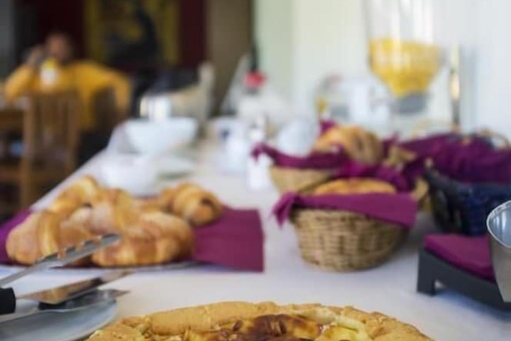 Breakfast/Coffee Service 10 of 19