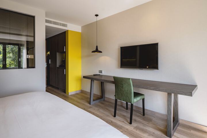 Room 46 of 108
