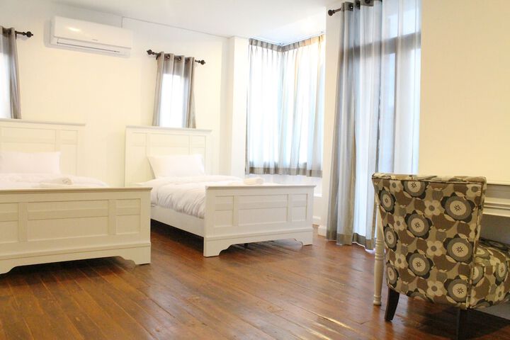 Room 10 of 65