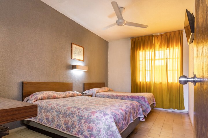 Room 8 of 36