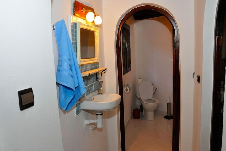 Room 16 of 26