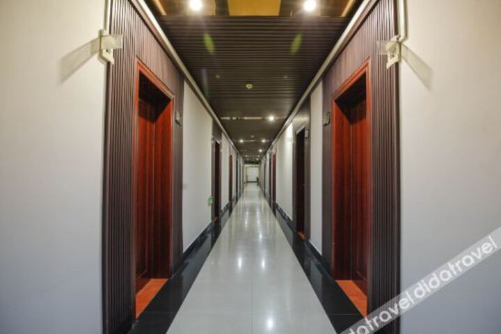 Hotel Interior 11 of 26