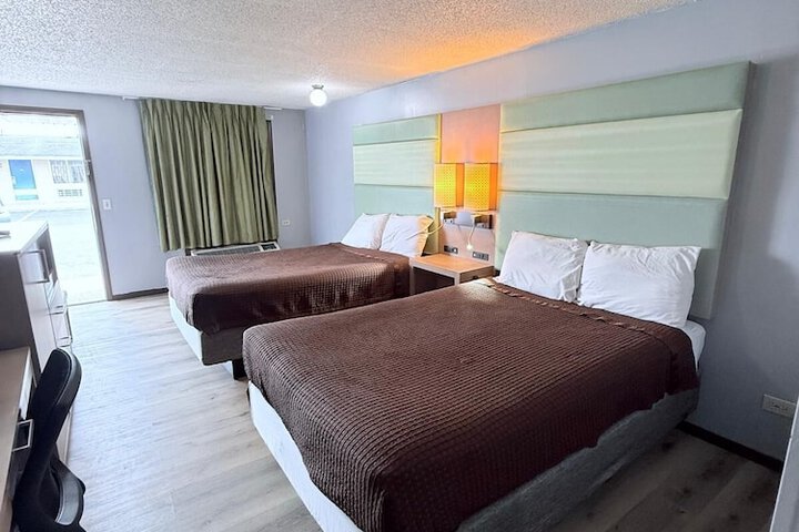 Room 16 of 35