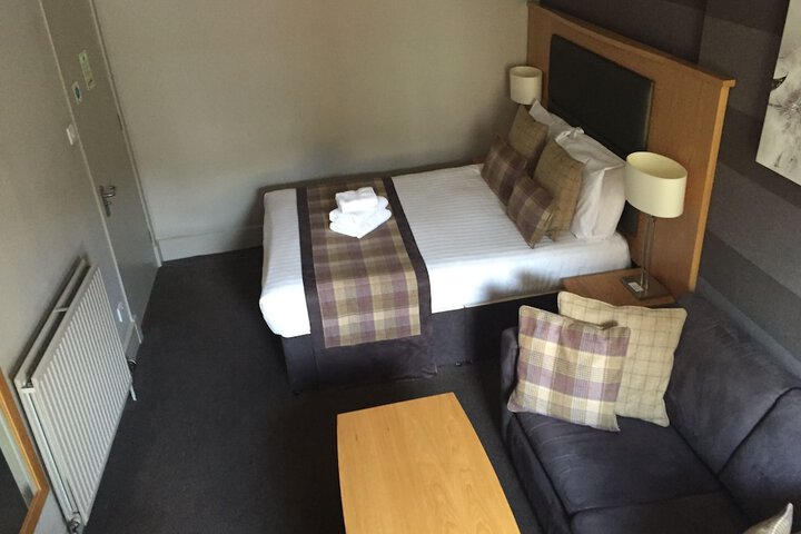 Room 19 of 38