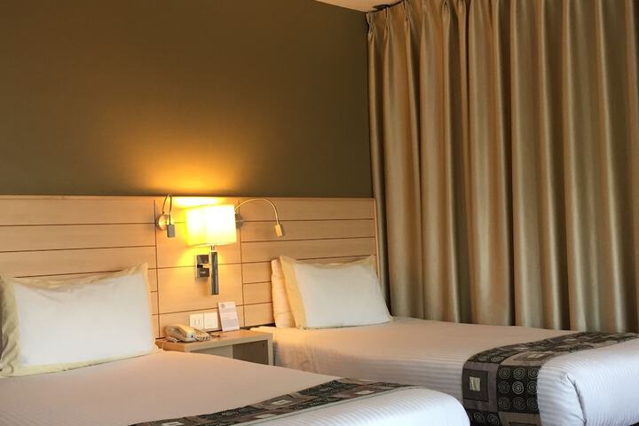 Room 12 of 49