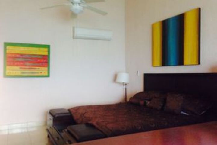 Room 11 of 26