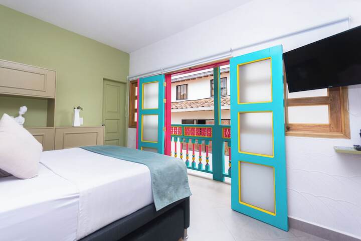 Room 8 of 99