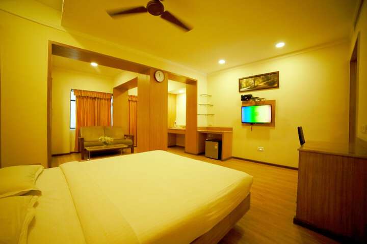 Room 14 of 28