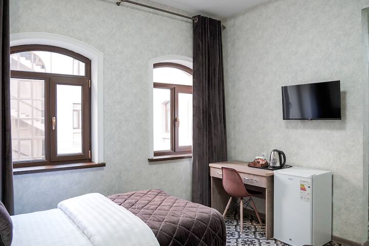 Room 13 of 46