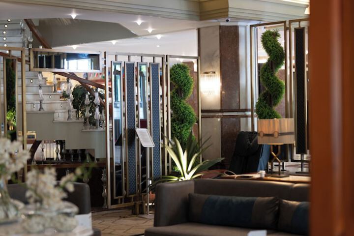 Hotel Lobby