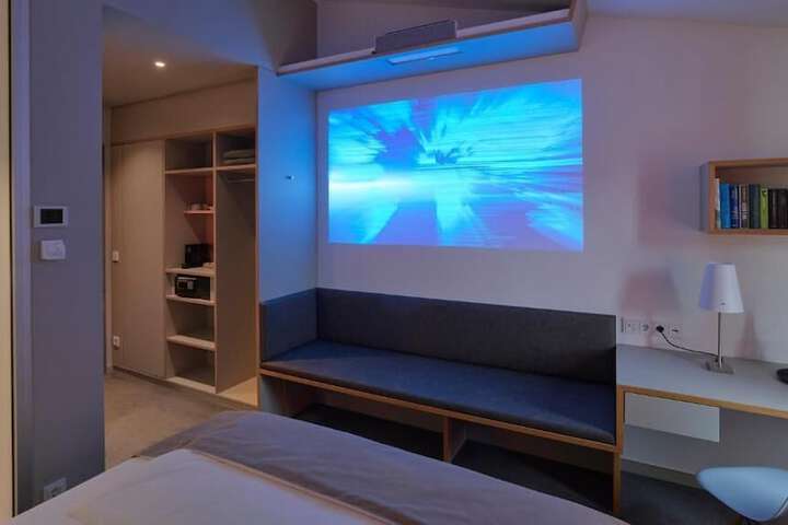 Room 2 of 17