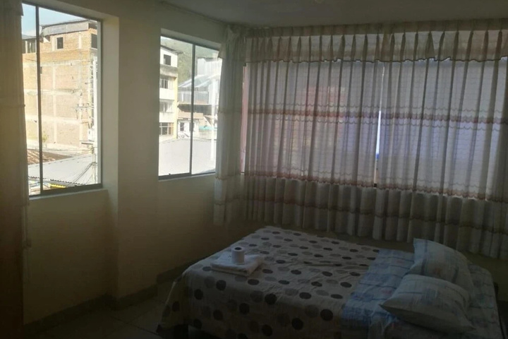 Room 4 of 18