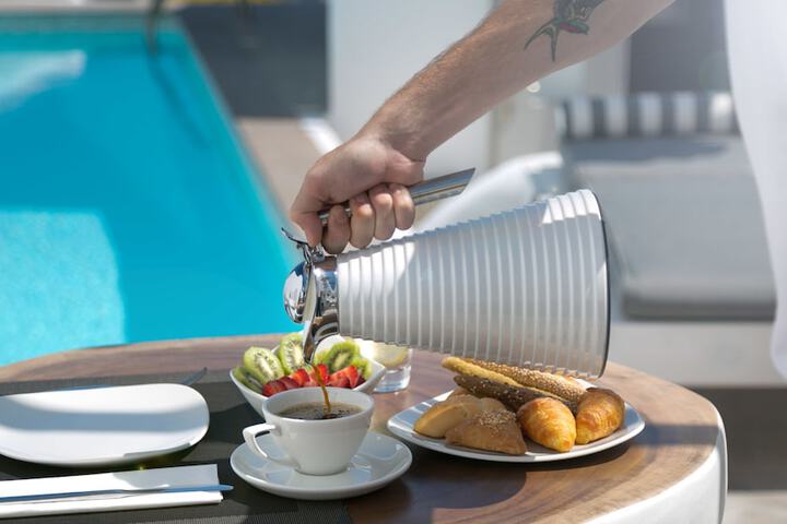 Breakfast/Coffee Service 71 of 99