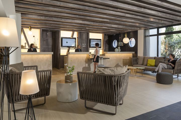 Lobby Photos