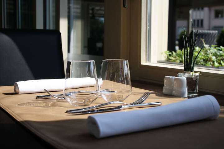 Dining 27 of 39
