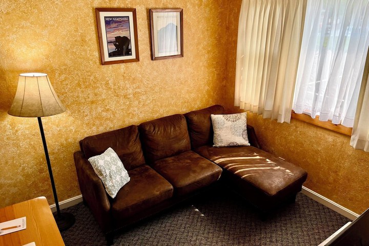 Room 50 of 106