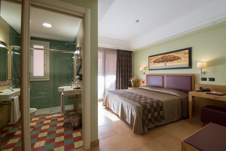Room 19 of 60
