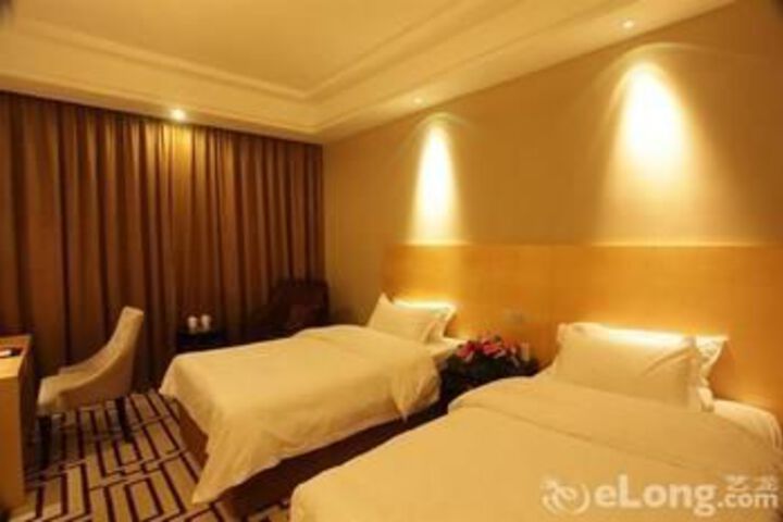 Room 33 of 73