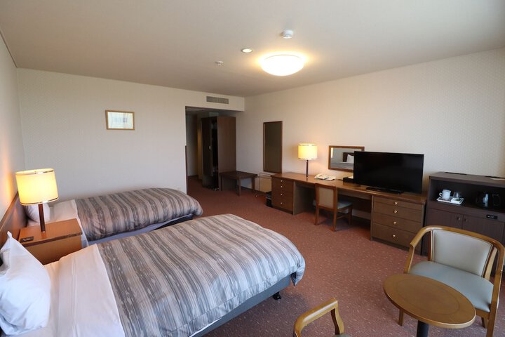 Room 6 of 43