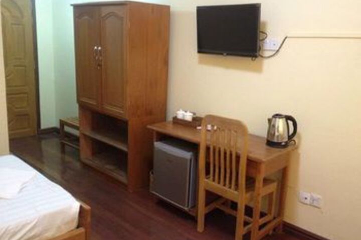 Room 21 of 32