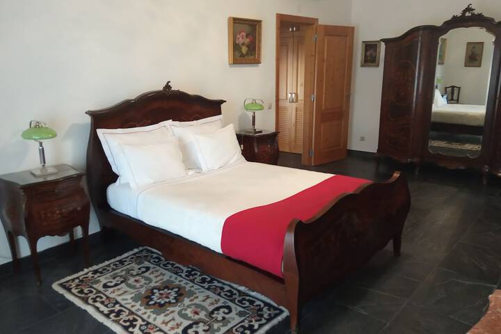 Room 6 of 41