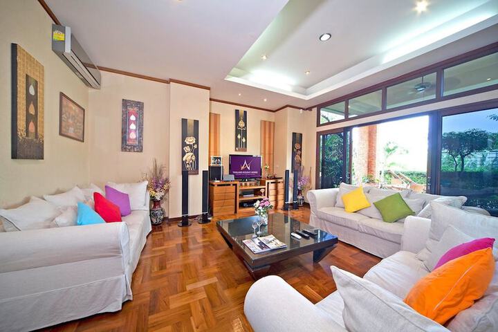 Room 4 of 31