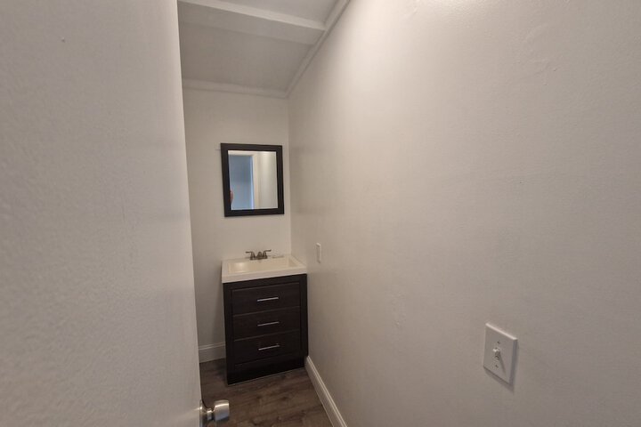 Room 13 of 20